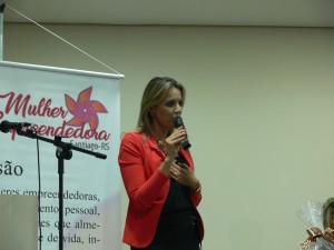 Chefe de Polícia do Estado-Delegada Nadine Anflor