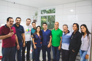 Presidente Tadeu Machado ,Vereador Dionathan Farias ,Prefeito Tiago Gorski  os proprietários Erika Benevenute Machado , Jorge Eric Benevenute com familiares e amigos