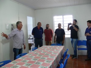 cozinha remodelada,e novo almoxarifado que permite autonomia e melhor organização .