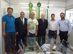 Vereadores Santiaguenses com o Prefeito e Vice de Não-Me-Toque, Armando Carlos Roos e Pedro Paulo Falcão da Rosa