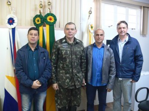 Vereador Joel Oliveira,General Flavio Lajoia,Presidente da câmara Tadeu Machado e Vereador Davi Vernier